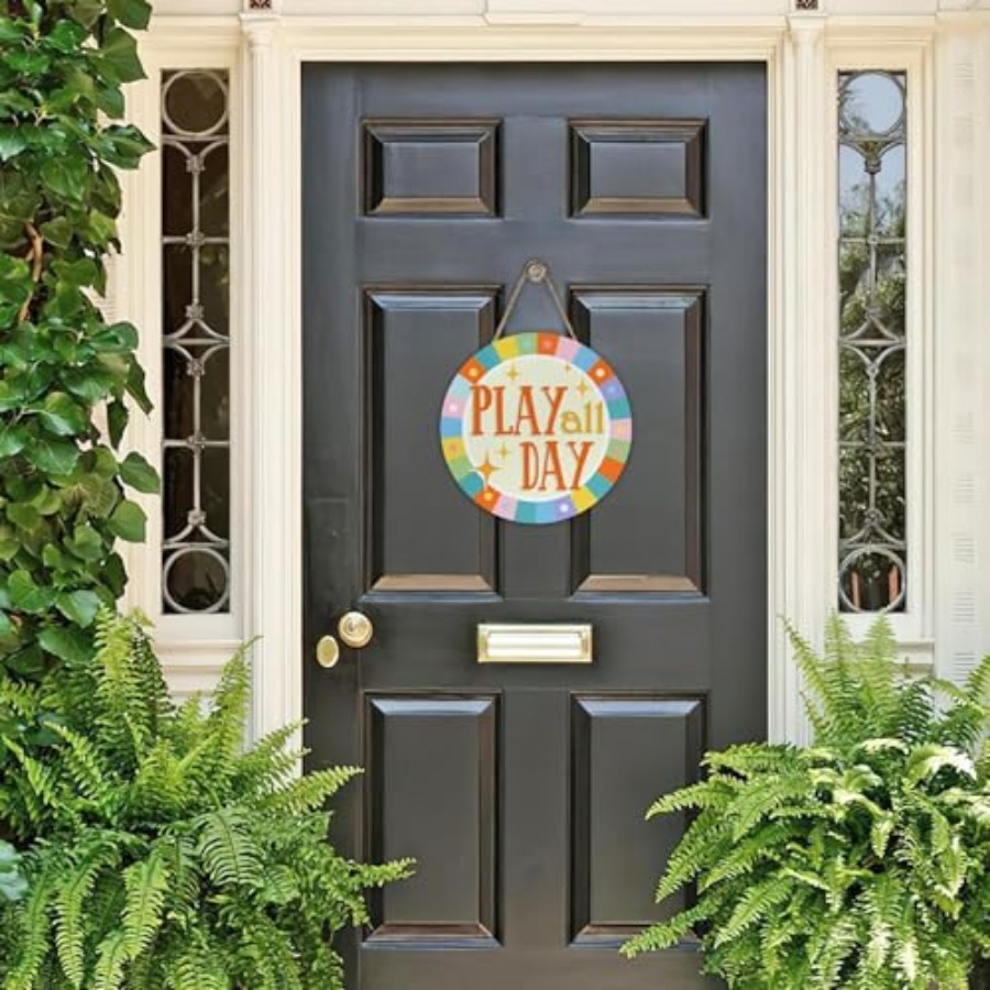Play All Day Front Door Sign,  - Baby Nursery Decorations recensie en prijs